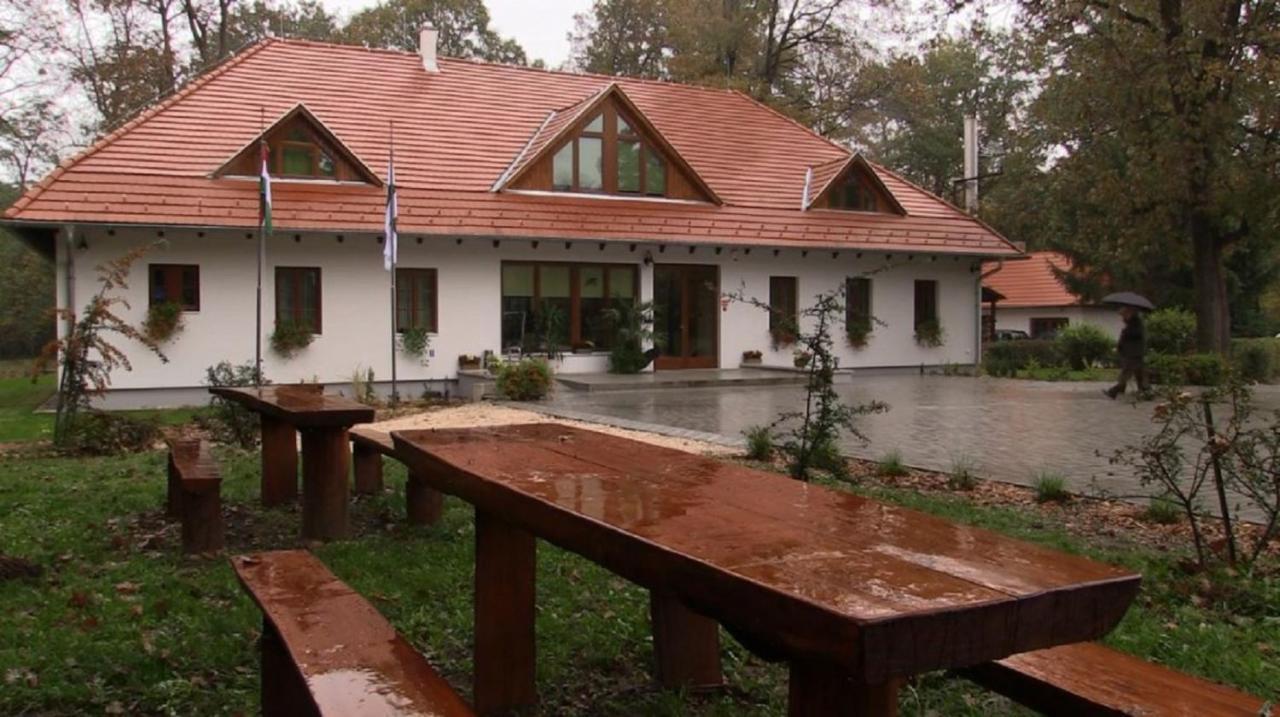 Hodoseri Vadaszhaz Bakonyszentlaszlo Экстерьер фото