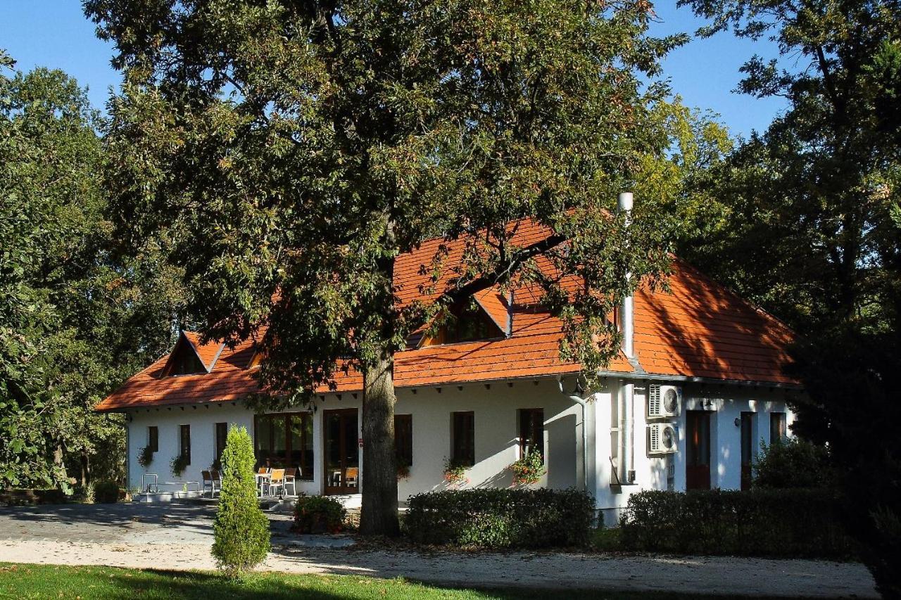 Hodoseri Vadaszhaz Bakonyszentlaszlo Экстерьер фото