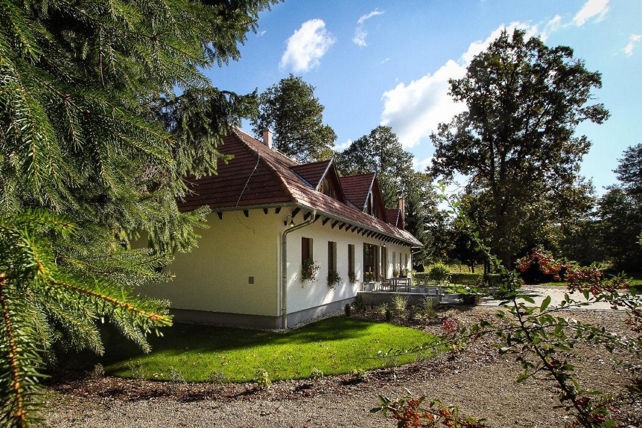 Hodoseri Vadaszhaz Bakonyszentlaszlo Экстерьер фото